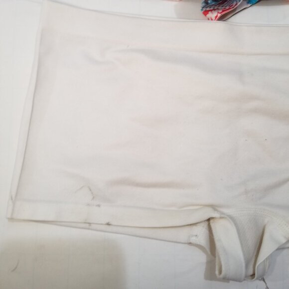 Marvel and DC comics girls short underwear, size girls XL 14/16 - Picture 7 of 11